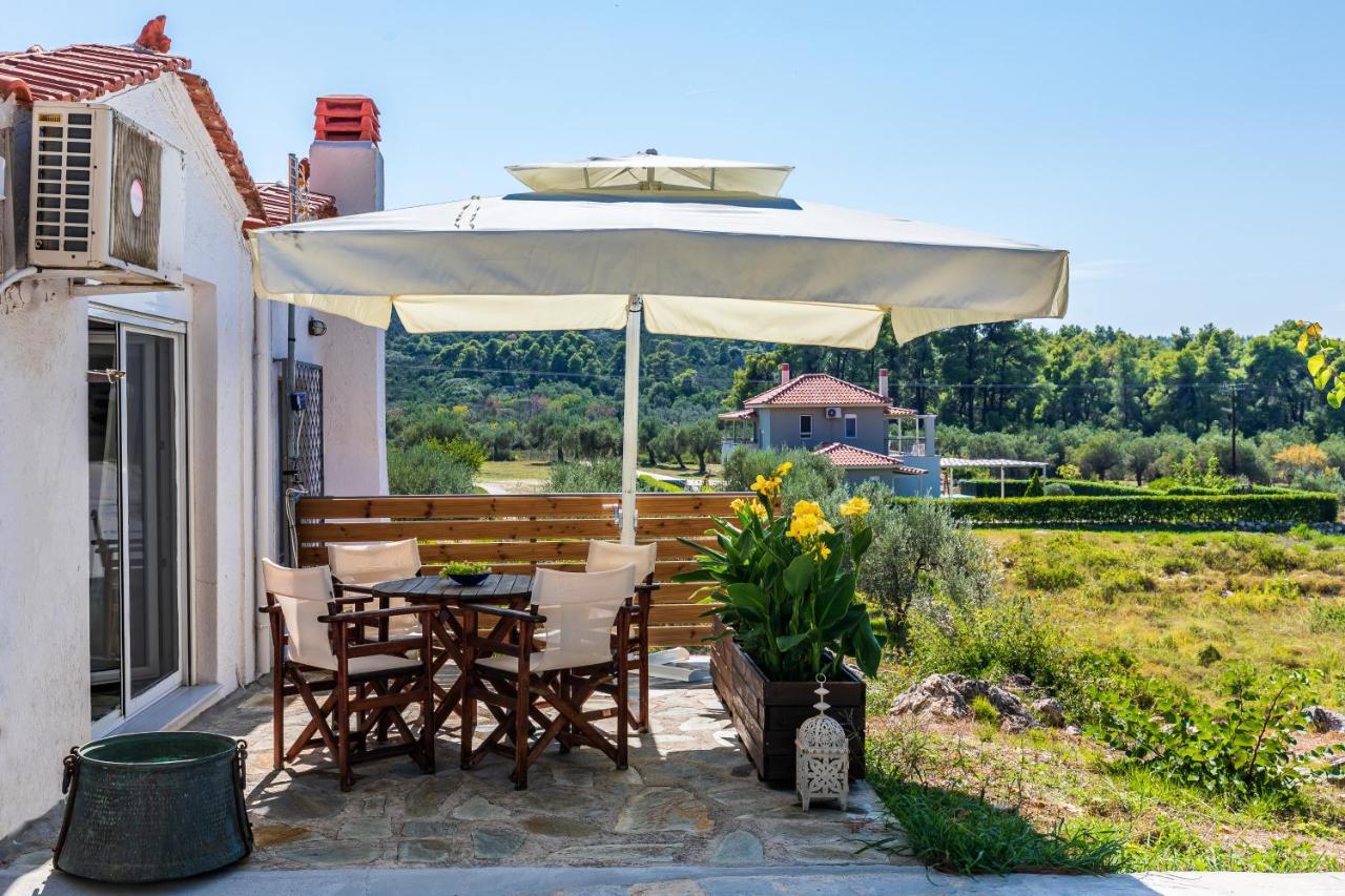 Villa Pine Trees By Kardous Alikias Exterior foto